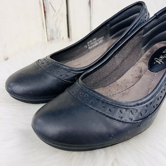Euro Soft by Sofft Enid Black Vegan Leather Soft Soled Slip on Comfort Shoes 7M - Picture 2 of 8